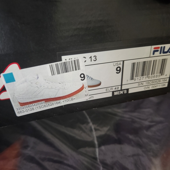 Fila White Sneakers with Tan Sole - Picture 3 of 5